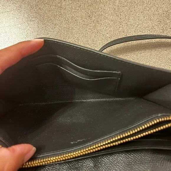 Coach Twist Lock - Picture 5 of 15